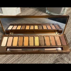 Urban Decay Naked Honey Eyeshadow Palette